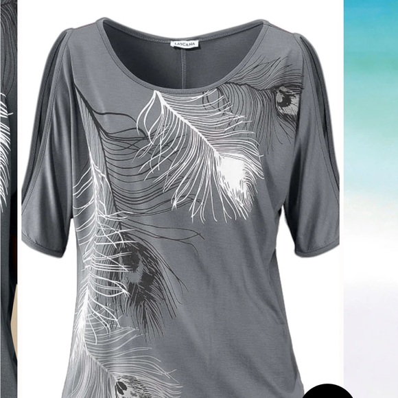 ๐ Venus brand size medium cold shoulder top - Picture 5 of 8